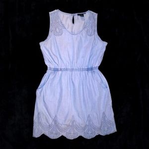 Grace Elements Distressed Light Wash Embroidered Denim Jumper Dress w Pockets